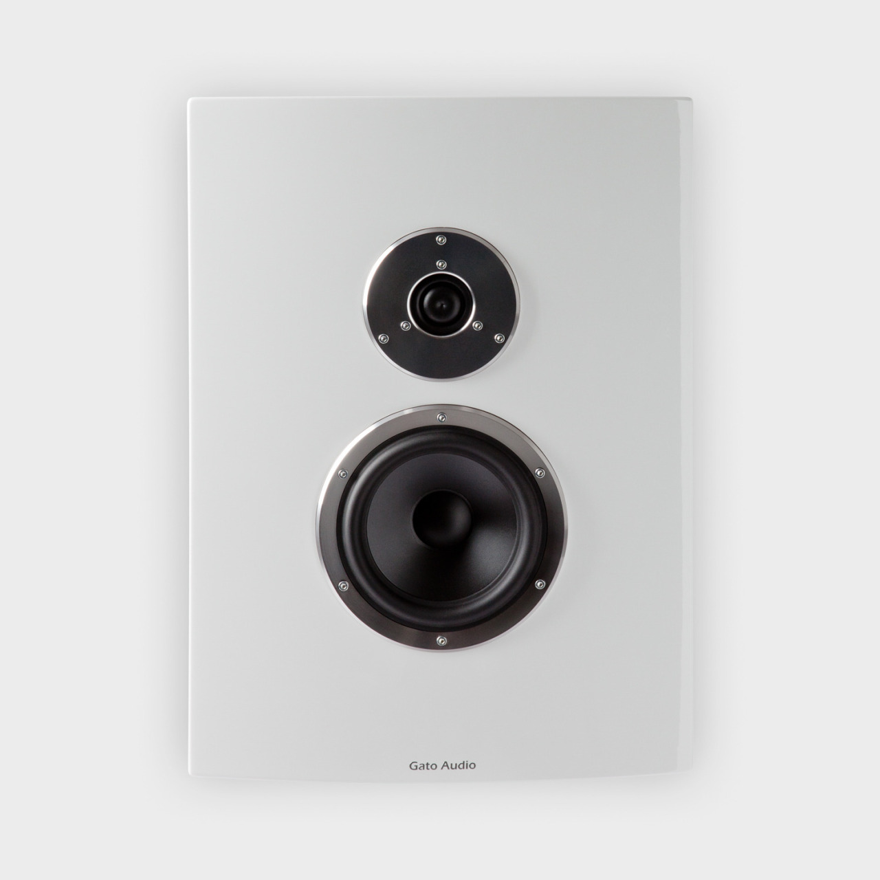 fm-9_front_white_grey.jpg